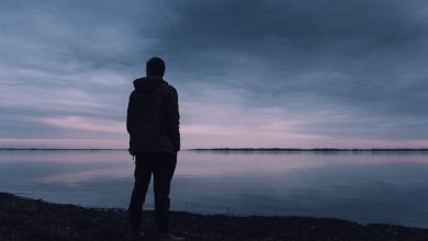 Khwab Ki Tarah Bikhar Jaane Ko Ji Chahta Hai - Urdu Poetry