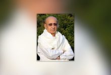 Dukh Mein Neer Baha Detay Thay - Nida Fazli