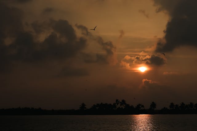 Sukoot-e-Waqt Mitaao, Bohat Udaas Hai Dil - Sad Poetry