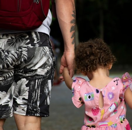 Yeh Betiyan Kaisi Hoti Hain? - Poetry For Daughters in Urdu