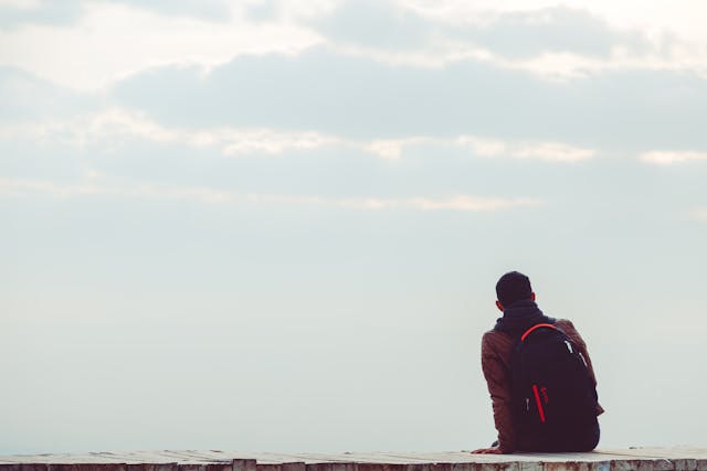 اکیلے رہ کر خود کو مضبوط بنانے کے 30 طاقتور تجربات